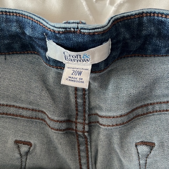 Ladies stretch denim shorts - Picture 2 of 2